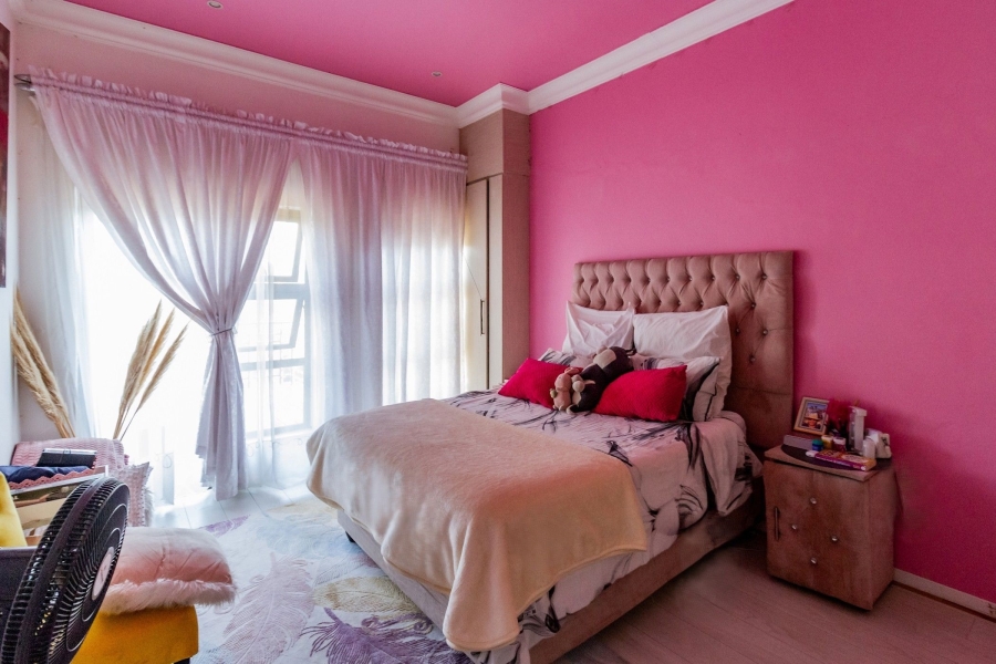 4 Bedroom Property for Sale in Xanadu Eco Park North West